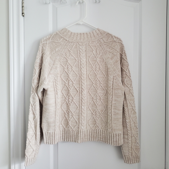 BNWT Gap Cable-Knit Crew-neck Sweater - Picture 2 of 6